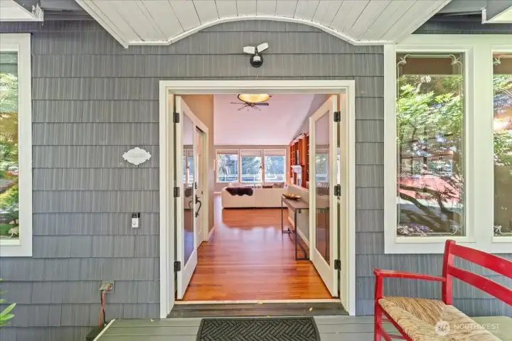 Inviting entry showcases stunning hardwood floors that flow throughout the main living areas.