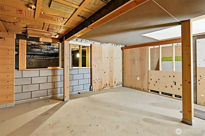 Unfinished basement with loads of storage! Unfinished basement with loads of storage!
