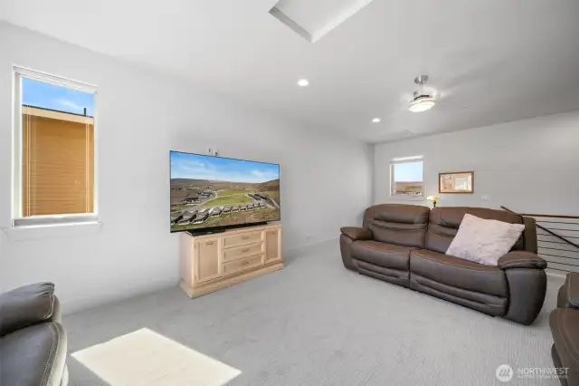 Upper Level Bonus Room/ Office