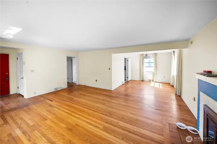 Living & Dining room view with taking out the wall could become Kitchen redseign and open floorplan