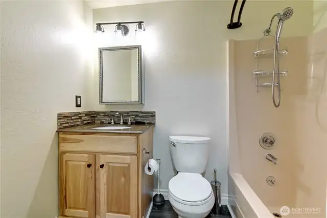 Primary attached full bath