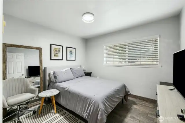 Additional bedroom.
