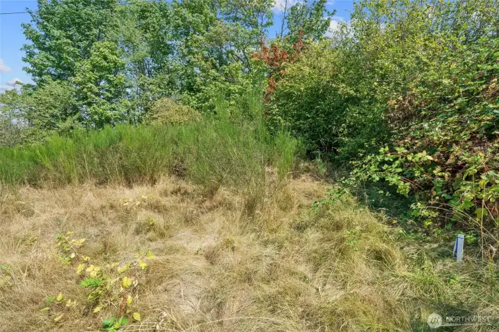 Upper lot south marker