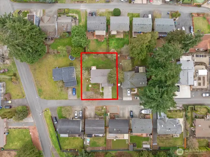 Aerial view of the house and property boundaries.