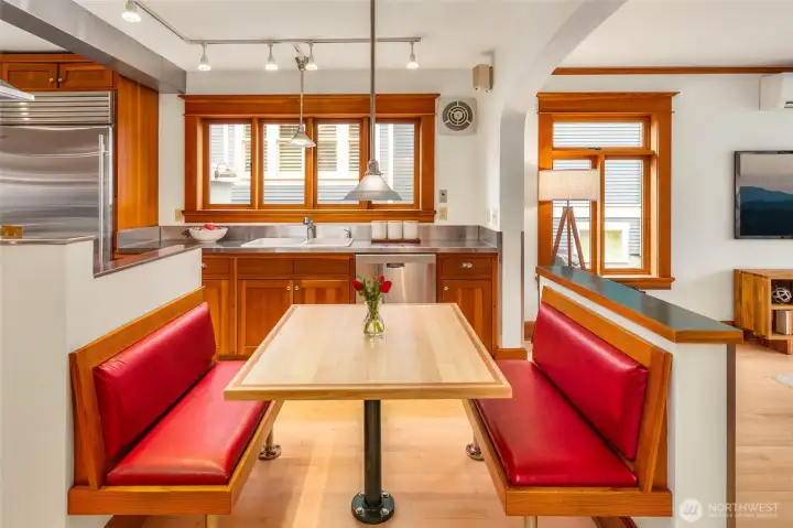 Built-in banquette for casual dining