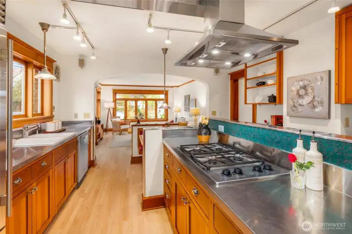 Well-appointed kitchen with great flow