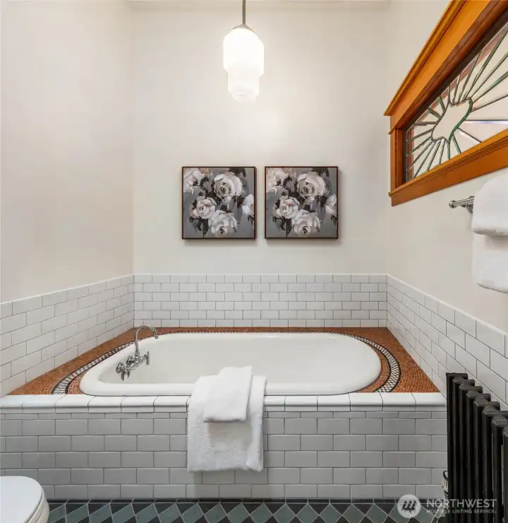 Vintage style soaking tub