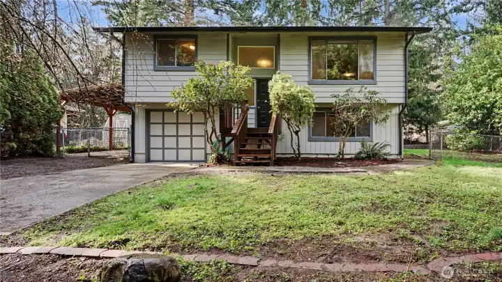 Welcome to this inviting 4-bedroom, 1.5-bath split-entry home tucked away in a quiet cul-de-sac location.