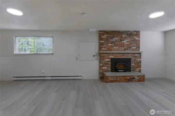 Family Room (Lower)