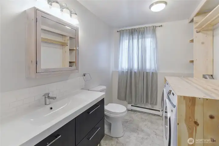 Laundry / half bathroom (Lower)