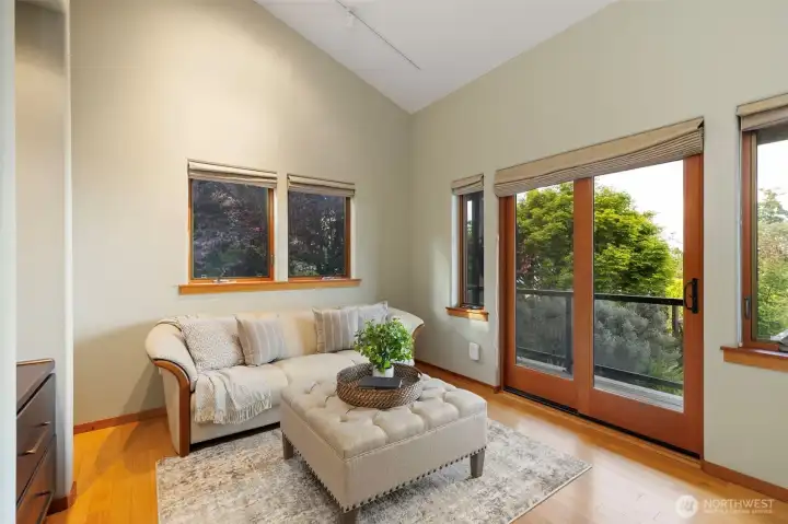 Office/bonus room