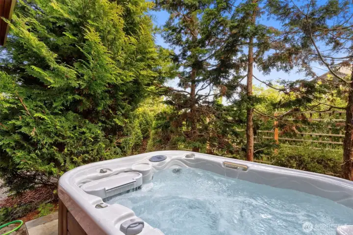 Private jacuzzi