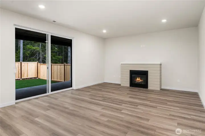 Photos of a previously completed home. Actual colors and finishes may vary. See site agent for details.