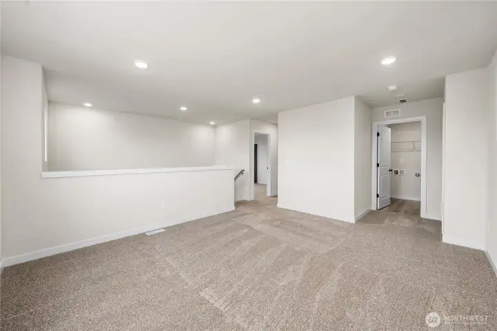 Photos of a previously completed home. Actual colors and finishes may vary. See site agent for details.