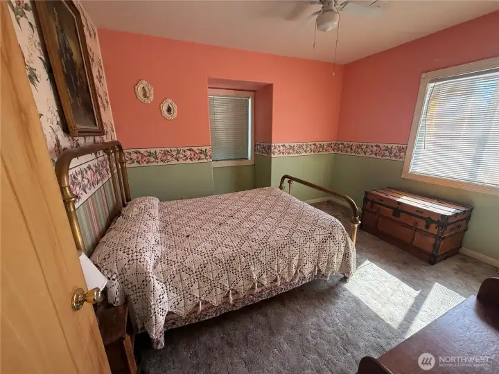 Upstairs Bedroom 2