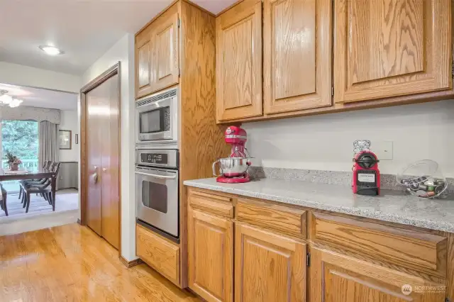 Kitchen - Wall oven and pantry