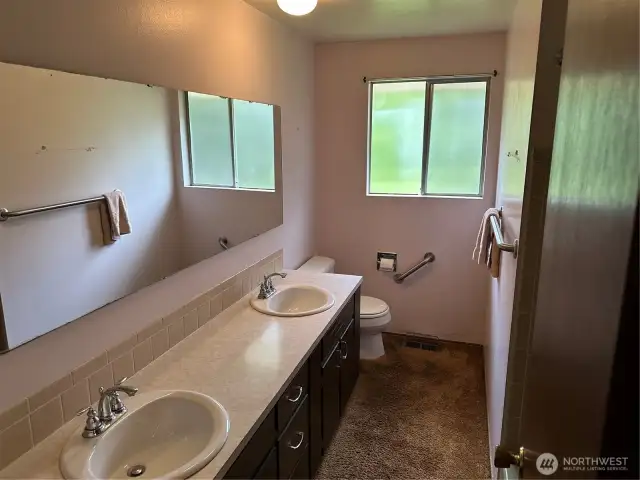 Main full bathroom