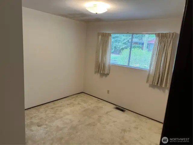 Generous sized bedroom