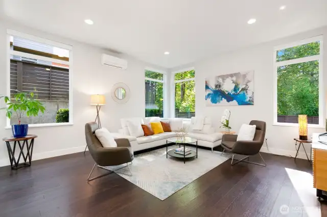 Great space, views to the greenbelt backyard