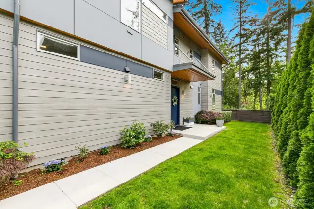 Private entryway, North facing