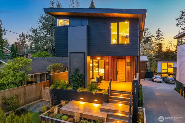 A NW contemporary home that balances form & function; inside and out.