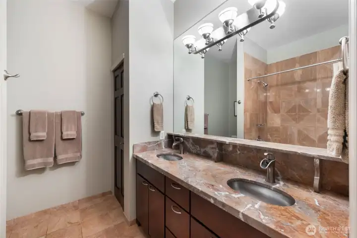 Primary bath