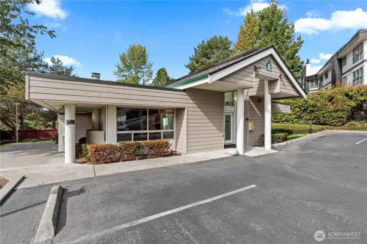 Community Club House has plenty of guest parking, fitness area & meeting space