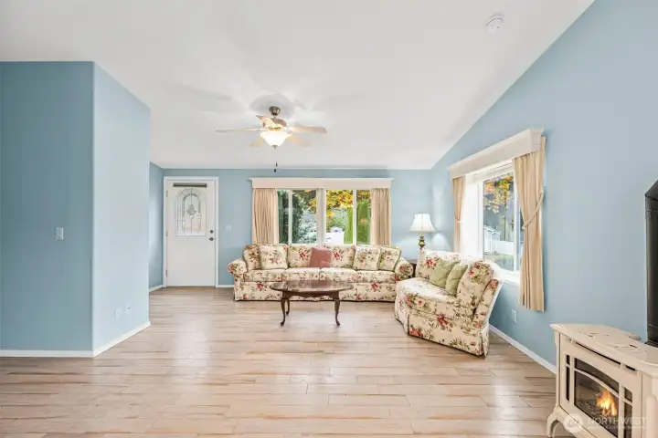 Fresh interior paint throughout!