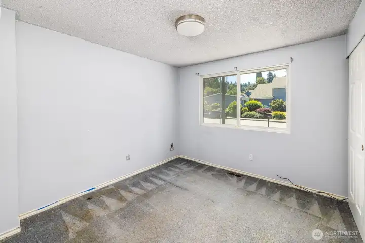 Bedrooms facing North towards 165th street