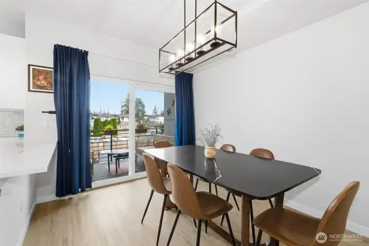 Watch the sunrise while you eat breakfast!