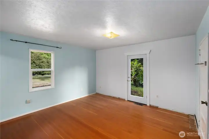 Primary to outside