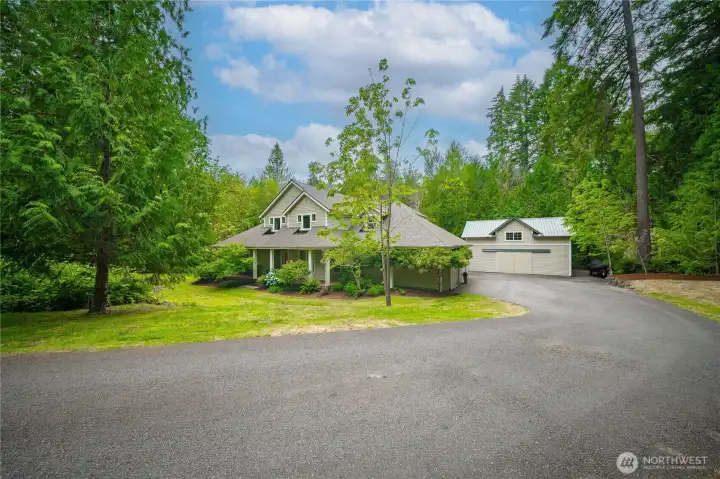 Welcome home! Will you write your next chapter at this charming retreat in the popular Boston Harbor/Woodard Bay area? Welcome home! Will you write your next chapter at this charming retreat in the popular Boston Harbor/Woodard Bay area?