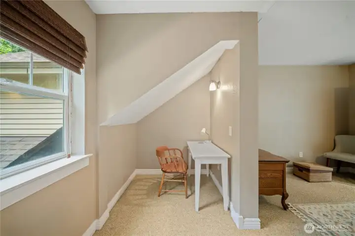 Closet space off bonus room also makes a great study/office space. Closet space off bonus room also makes a great study/office space.