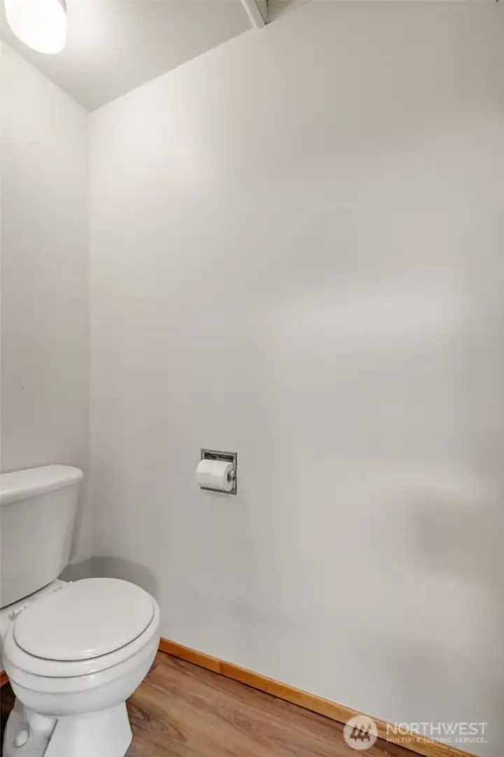 1/4 Bathroom off Mudroom