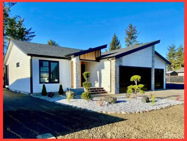 New Elegant Coastal Residence located across the street bayfront estates at Ocean Shores, WA!