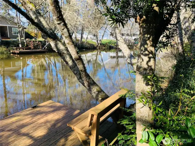 Canoe, paddle board or boat 23 miles of canals and Duck Lake from your private dock.