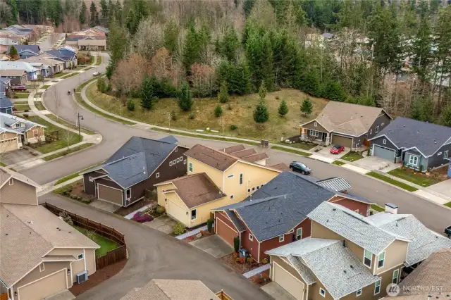 Mt. Rainier is a quaint neighborhood in Trilogy surrounded by beautiful trees and greenspaces.  Knoll Park, a quiet park with a bench is nestled in the trees and just steps from the front door!