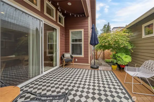 Huge Trex deck, covered area and SW exposure.  Very private and fully fenced.