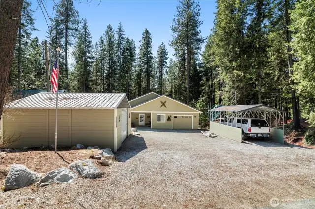 Welcome to Ponderosa Pines Community! One level home with low maintenance yard. The community offers many amenities, also nearby is Leavenworth and Stevens Pass for all the year round Pacific Northwest activities!