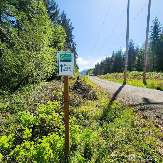 If you have friends with horses and want to do a trail ride, here is a place for them  to park.