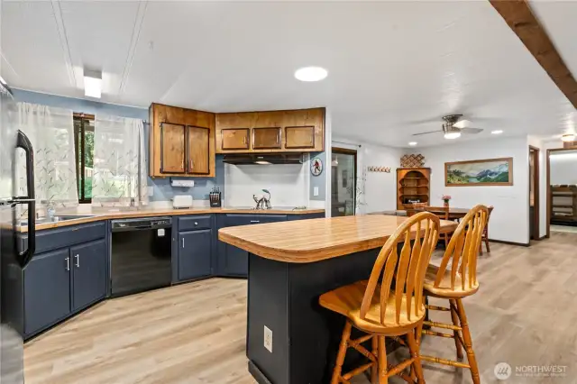 Perfect size kitchen for entertaining