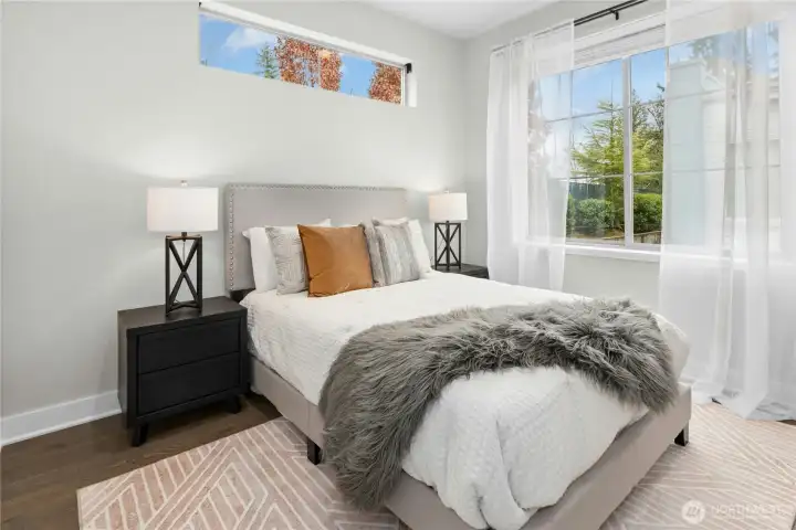 Guest suite with en-suite full bath!