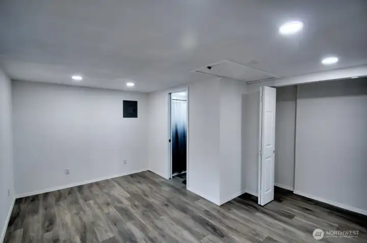 NEW SHED WITH FULL BATHROOM