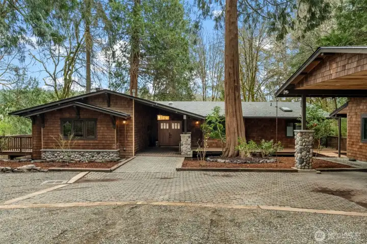 Tucked-away setting with privacy in Gig Harbor