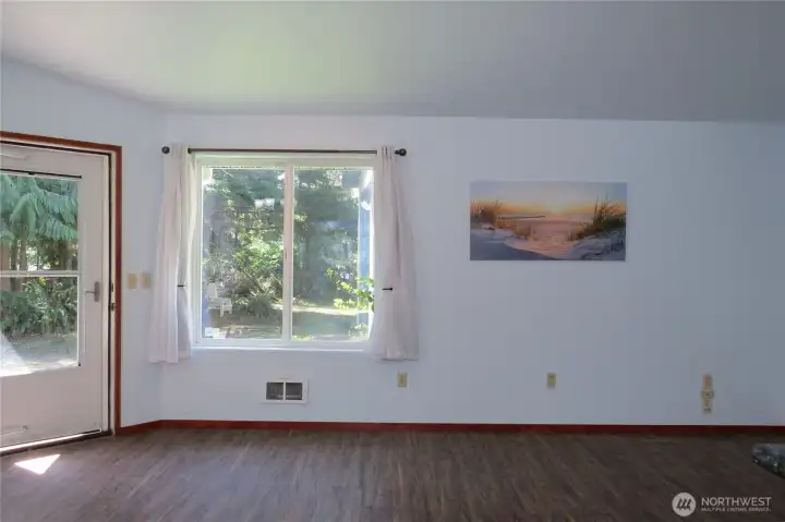 Entertaining will be easy in the spacious living room!