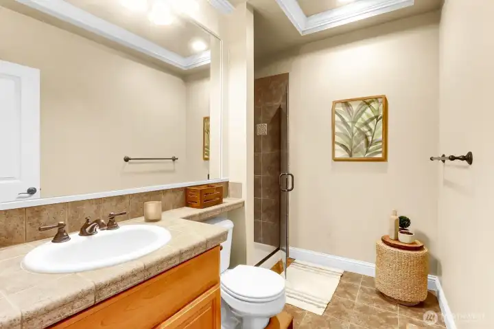 Main level 3/4 bath.
