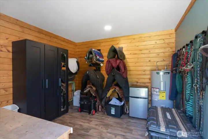 Spacious tack room to store your tack, meds, supplements, blankets, etc.