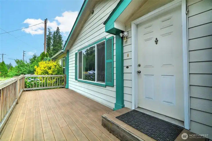 Large front deck