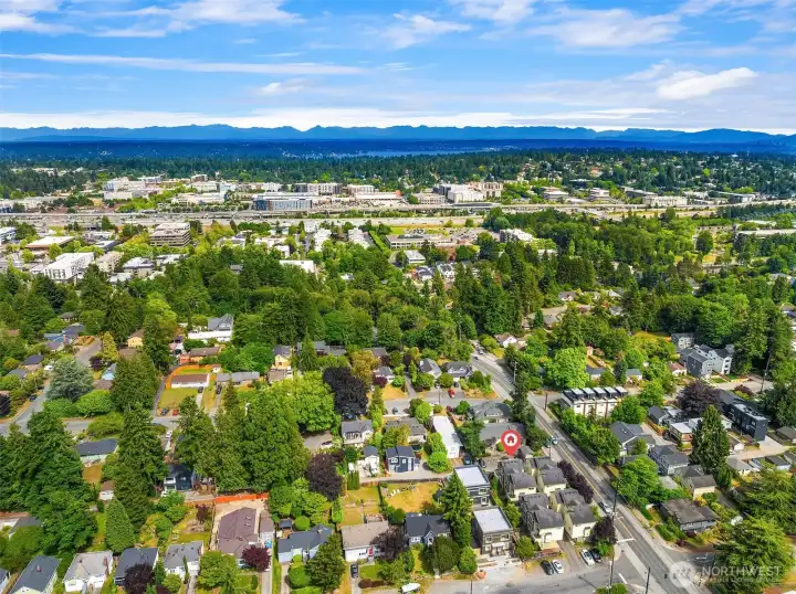 Conveniently located just minutes from Northgate Station, other shopping, services, light rail, I-5, Hwy 99, and an easy Downtown commute.