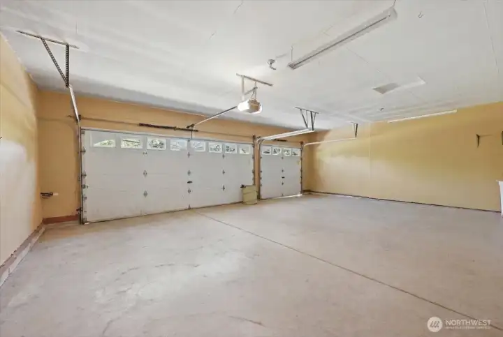 Three Car Garage